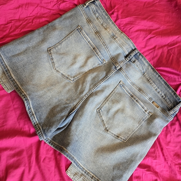 KanCan Light Blue Distressed Jean Shorts-NWOT - Picture 2 of 11